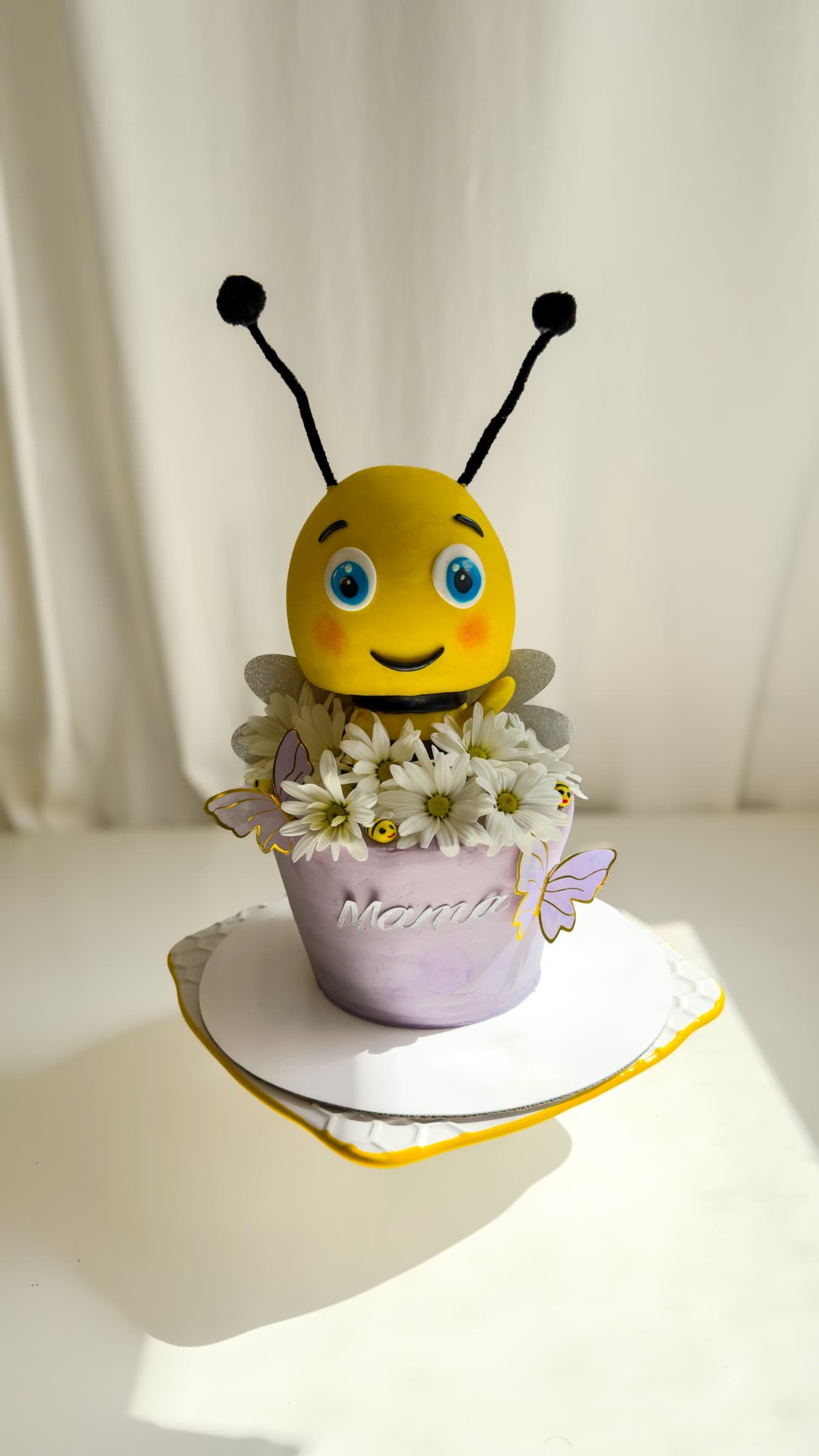 3D Bee Cake — Shannon's Cake Shop