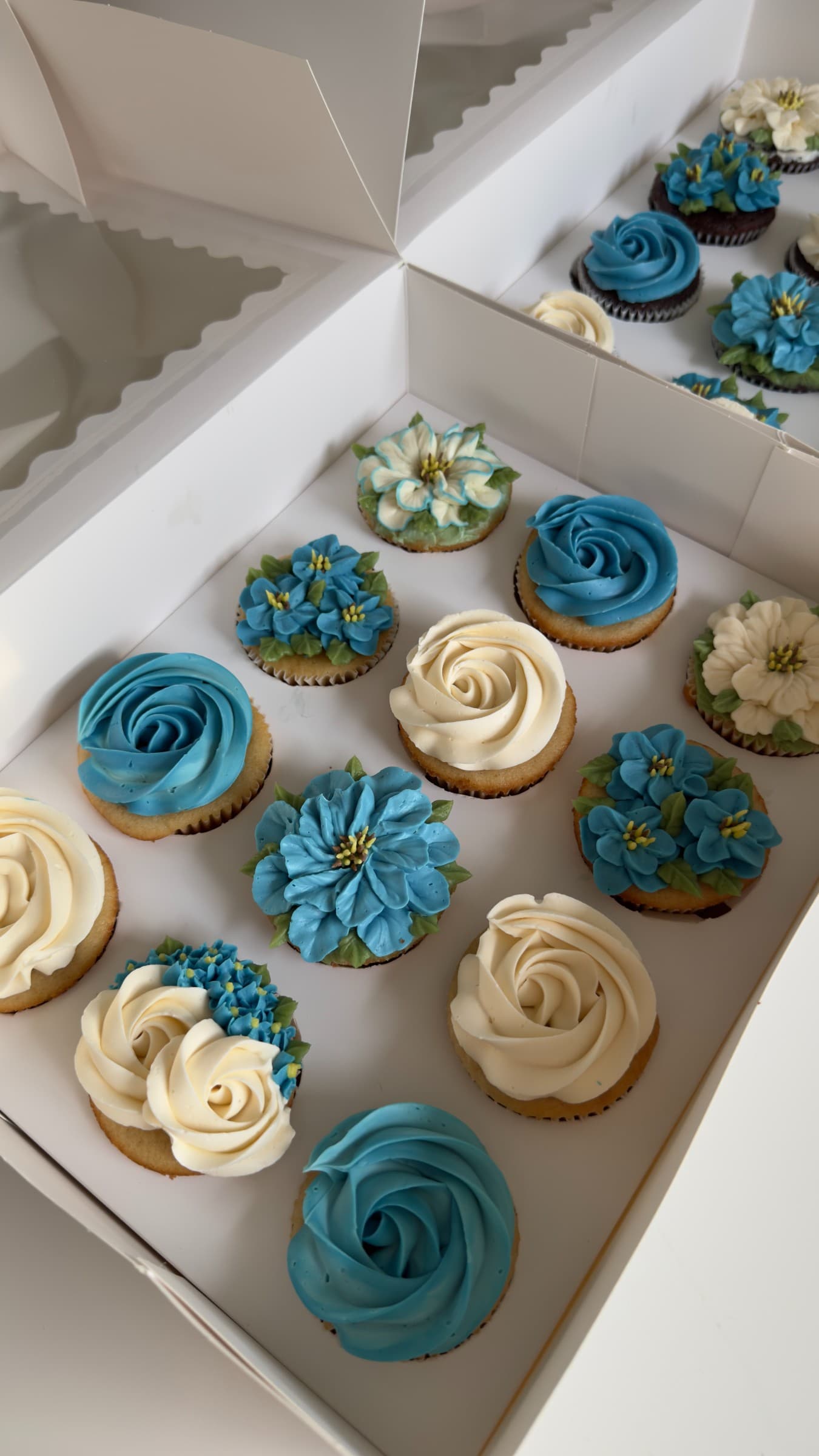 Flower Cupcakes — Shannon's Cake Shop