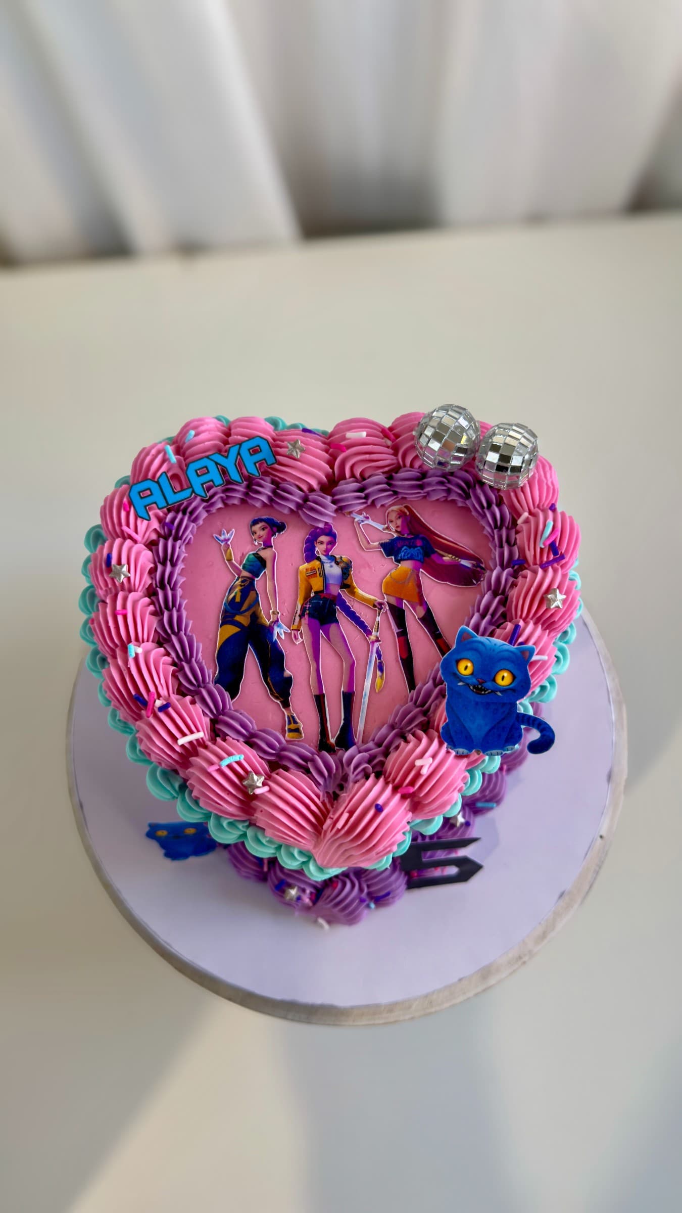 KPop Demond Hunters Heart — Shannon's Cake Shop