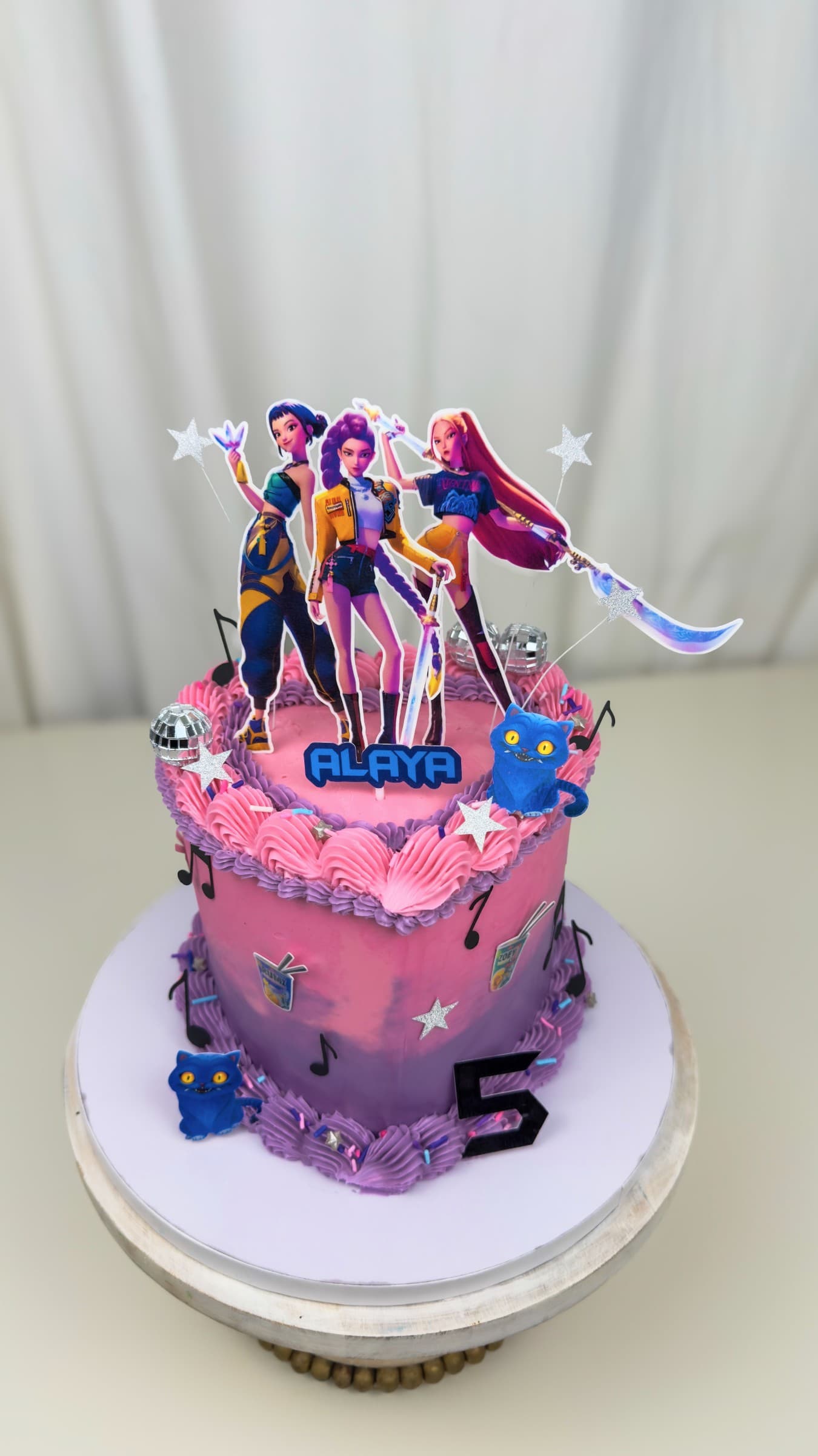kpop demond hunters — Shannon's Cake Shop