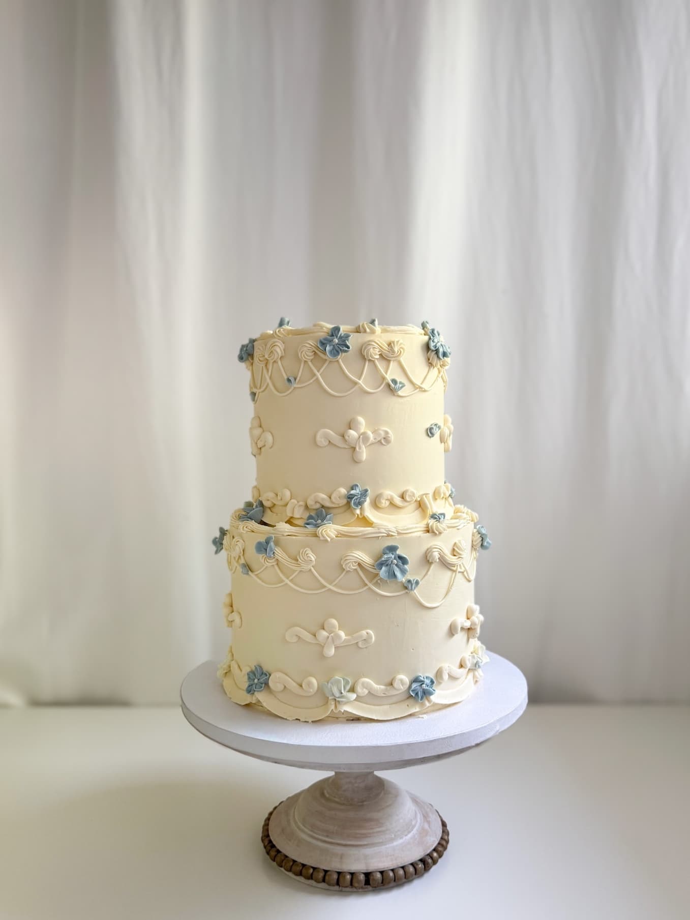 Two Tier Vintage Cake — Shannon's Cake Shop