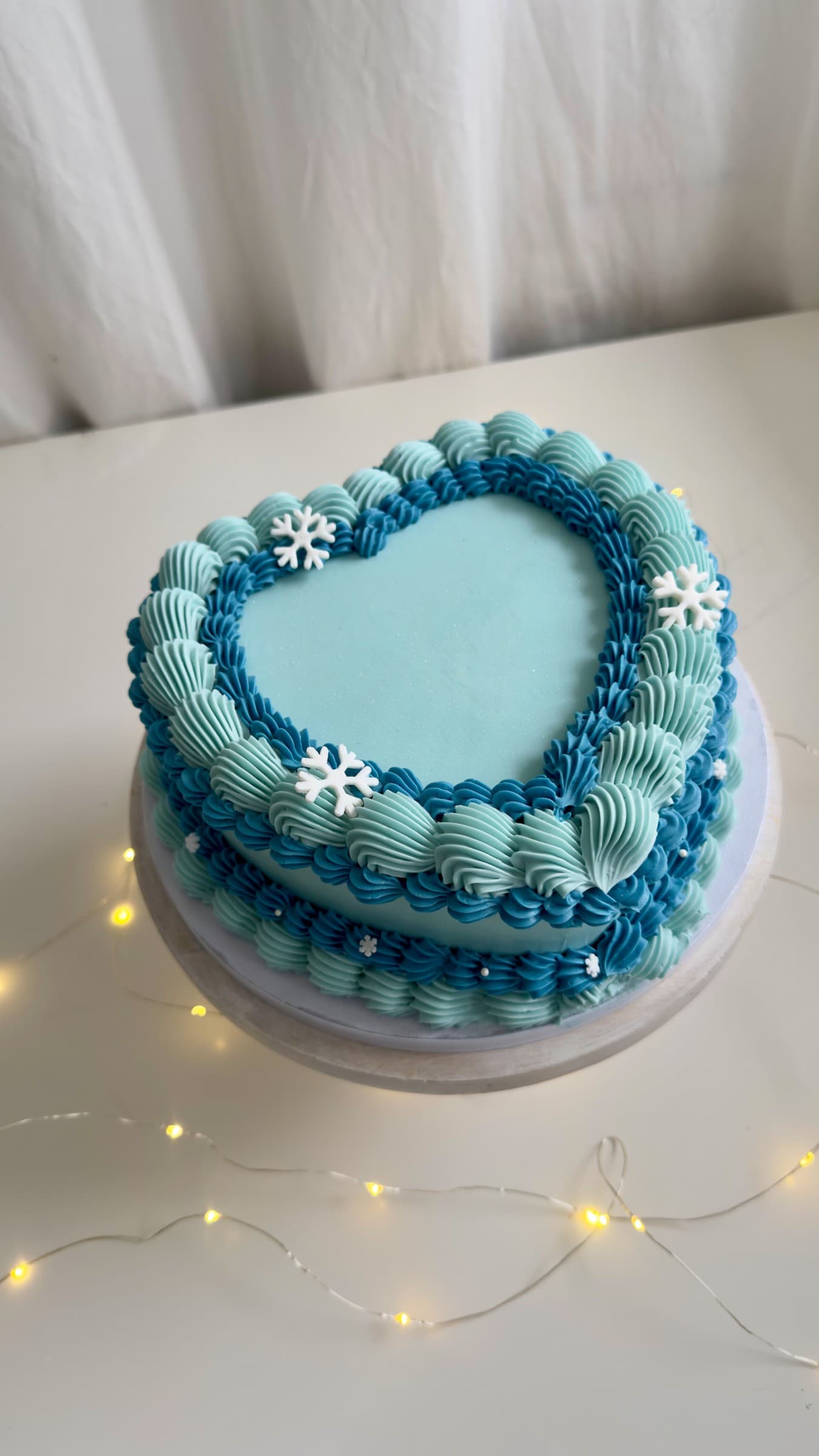 Vintage Frozen Cake — Shannon's Cake Shop